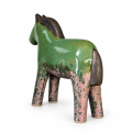 Ceramiczny koń w zielonej glazurze.png